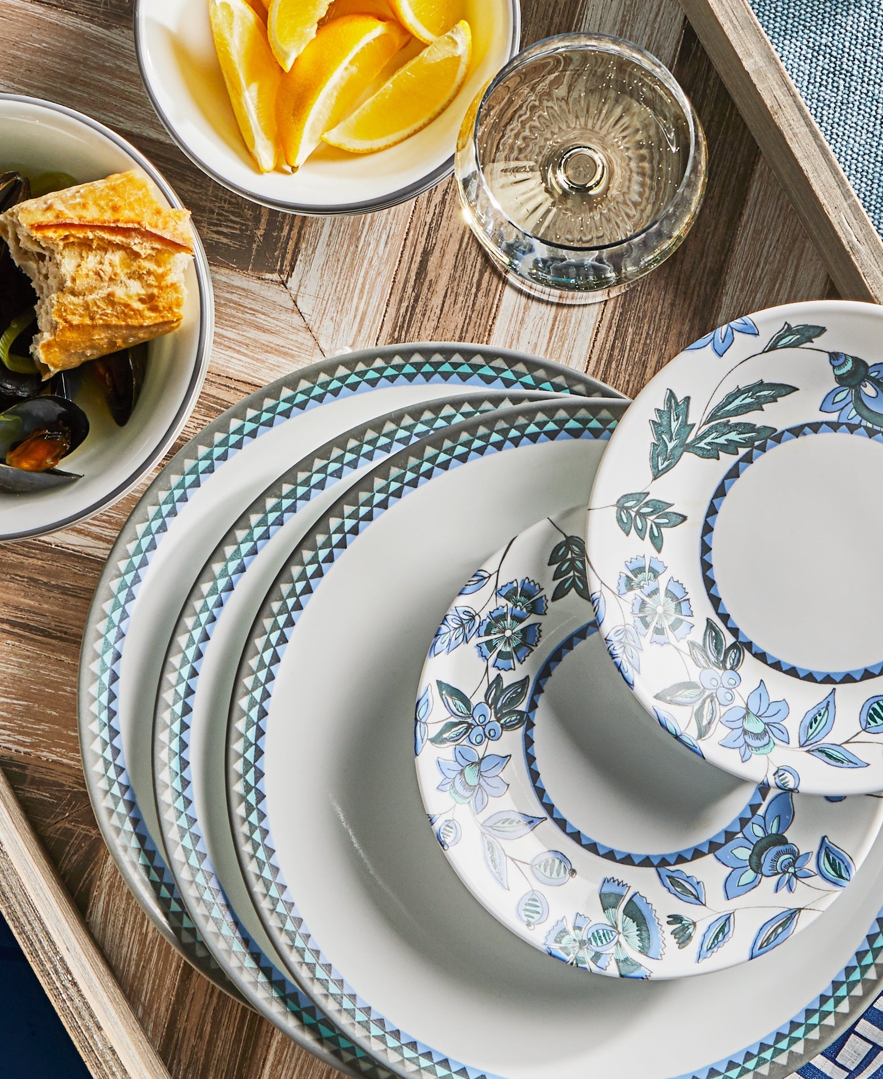 Corelle® Veranda 16-piece Dinnerware Set, Service for 4